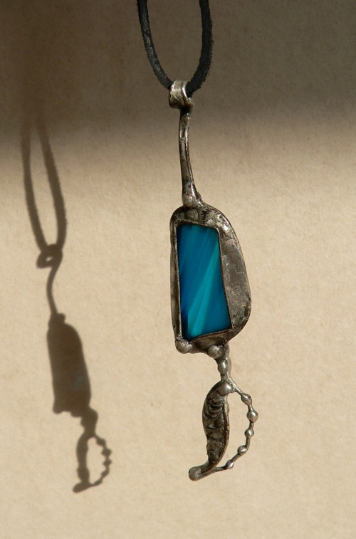 Modrý amulet — foto 5