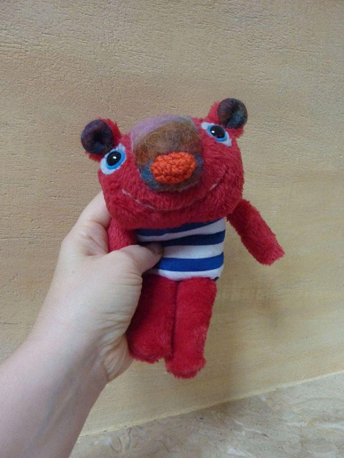 Červený macko — foto 3