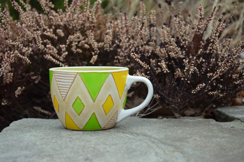 Hrnek triangl — foto 4