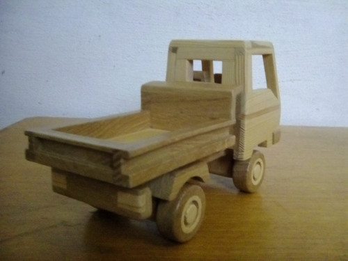 Dřevěné auto — foto 3