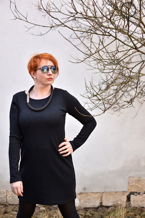 Černá maličkost šaty 2, vel. S — foto 2