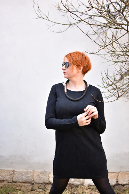 Černá maličkost šaty 2, vel. S — foto 4