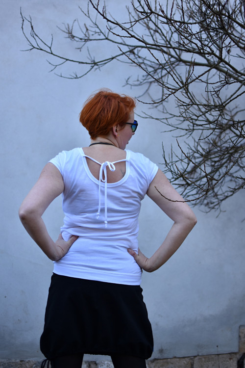 Bílé KR s vázačkou, vel. XL :) — foto 2
