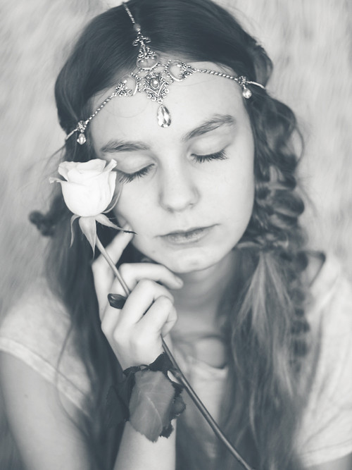 Fantasy řetízková korunka s korálky — foto 3