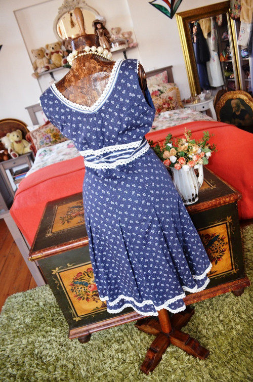 Báječné stylové plátěné šaty — foto 6
