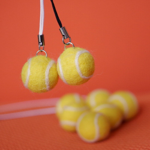 Tenisák - přívěšek — foto 3