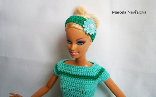 Zelené háčkované šaty pro barbie — foto 3