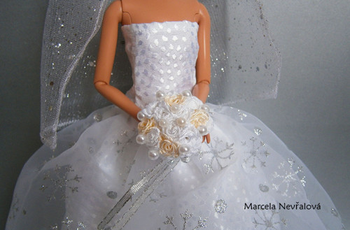 Svatební šaty pro barbie — foto 2