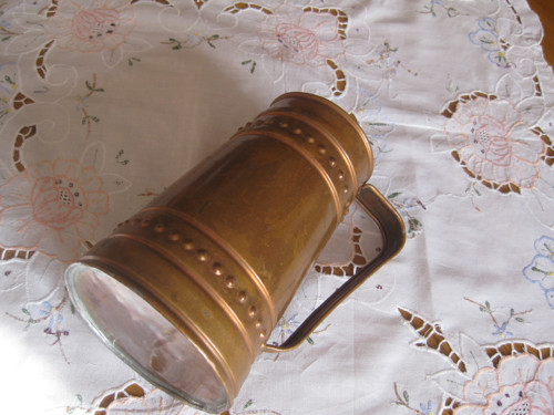 Starý měděný korbel — foto 2
