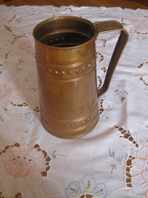 Starý měděný korbel — foto 4