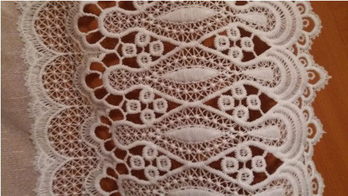 Macramé záclona smetanová asymetrická — foto 2