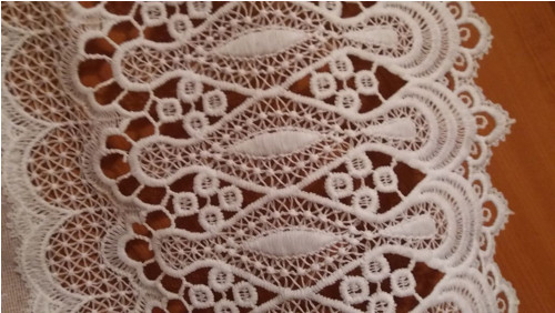 Macramé záclona smetanová asymetrická — foto 4