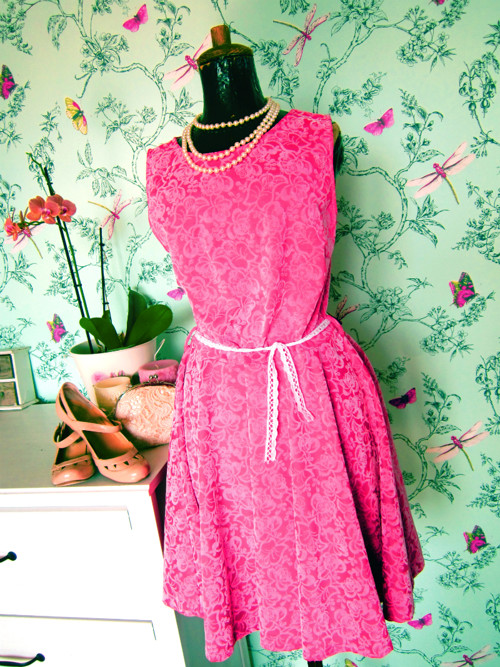 Šaty famous fuchsia — foto 4