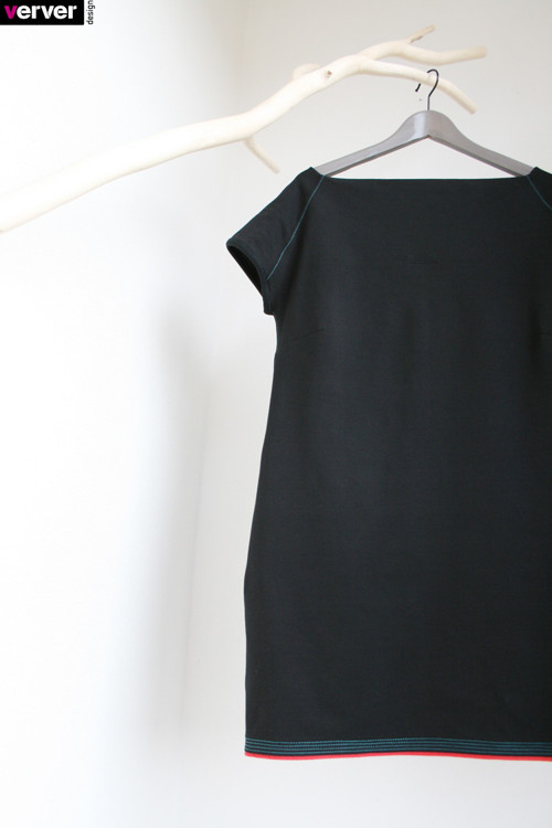 Šaty černé - minimalistické (L) — foto 2