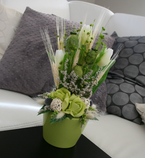 Jarní keramika s tulipány - v zelenokrémové — foto 5