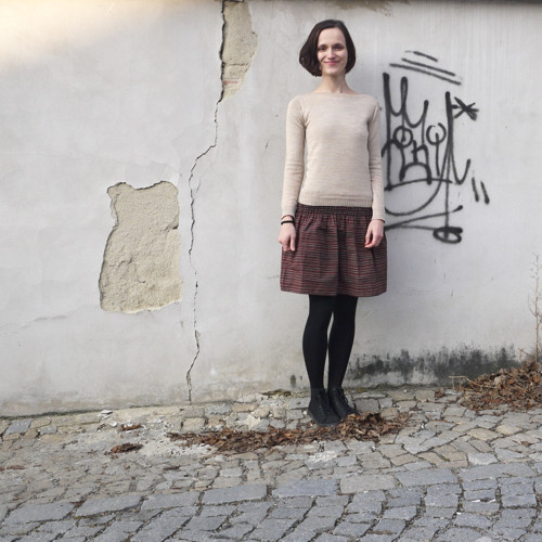 Sukýnka prouhatá červenohnědá — foto 3