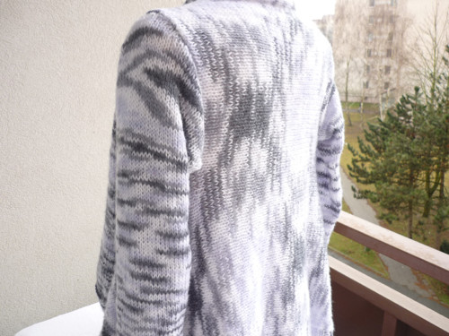 Jemný Cardigan Bílo-Kouřový... — foto 5