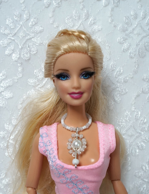 Šperk pro Barbie - drátovaný přívěsek — foto 2