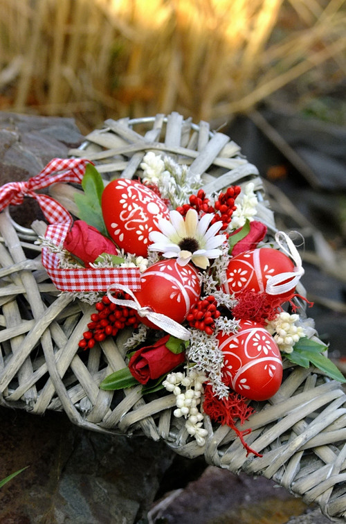 Srdíčko s červenými vajíčky - šedé — foto 4