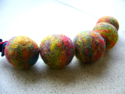 Plstěný náhrdelník / melírovaný - lehoučký — foto 3