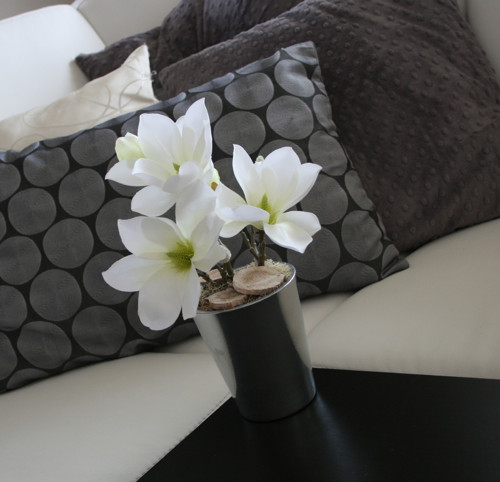 Bílé magnolie ve stříbře — foto 3