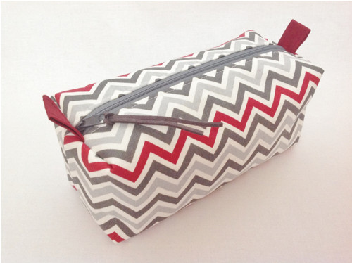 Toaletní / kosmetická taštička - chevron — foto 3
