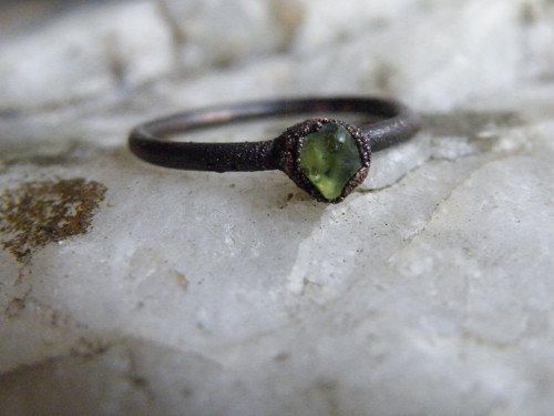 Prsten s peridotem — foto 2