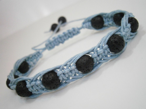 Modrý drhaný náramek s Lávou (macramé) — foto 2