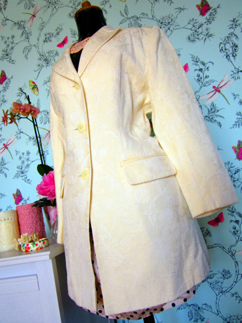 Kabátek cream, tuze elegantní — foto 2
