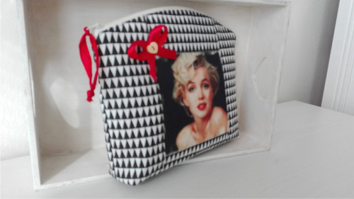 Kapsička s Marilyn — foto 4