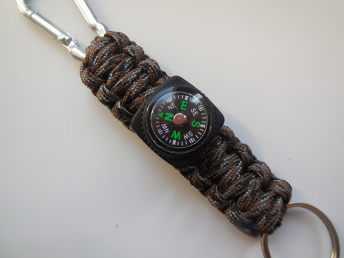 Paracord klíčenka s kompasem — foto 2