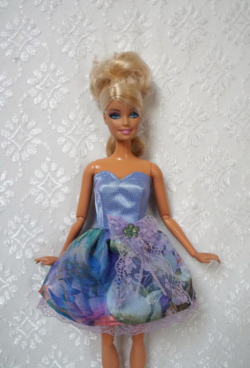 Romantické šaty pro Barbie — foto 2