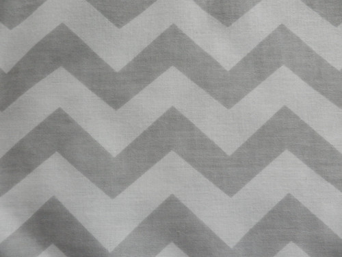 Šedý chevron zbytek 65 cm — foto 3