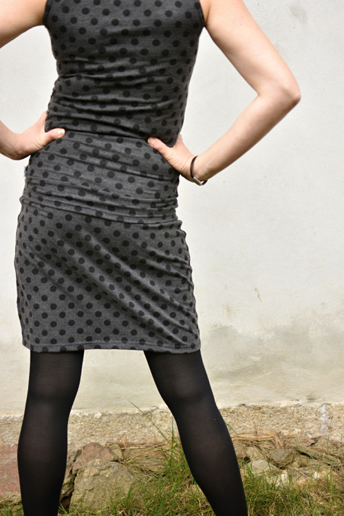 Sukně šedé puntíky, vel. M-L — foto 4