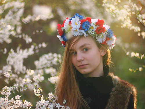 Barevný květinkový věneček folklor — foto 4