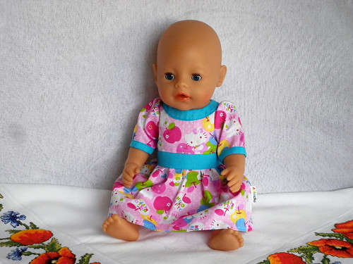 Šatičky Hello Kitty pro Baby Born — foto 2