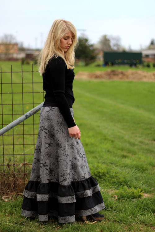 Sukně veskrze romantická modifikovaná:) — foto 3