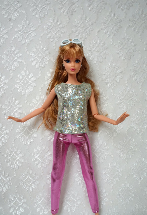 Komplet pro Barbie na párty — foto 3