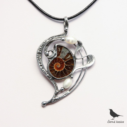 Talisman z minulost (Amonit + Perly) - náhrdelník — foto 2