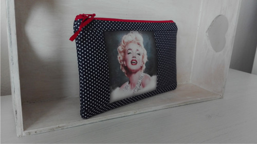 Kapsička s Marilyn Monroe — foto 2