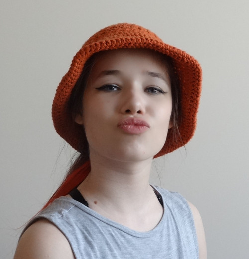Velmi letně - rezavě - klobouk — foto 3