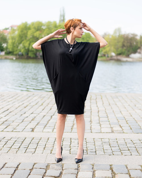 Šaty "One Size Fits All" Vol.1 — foto 2