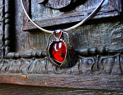 Nerezový náhrdelník....." Love moth" — foto 3