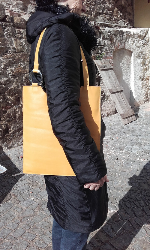 Velká kožená kabelka "giallo" — foto 5