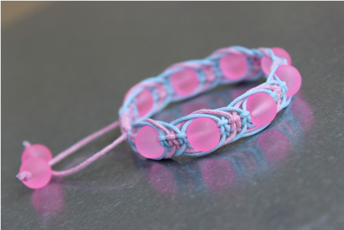 LÍZÁTKA.. Náramek macramé — foto 3