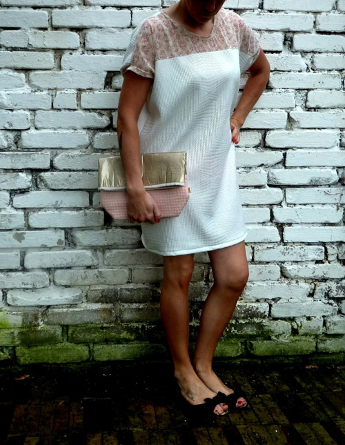 Gold - oversize šaty — foto 2