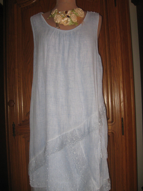 Nebesky modré šaty ve stylu shabby chic — foto 2