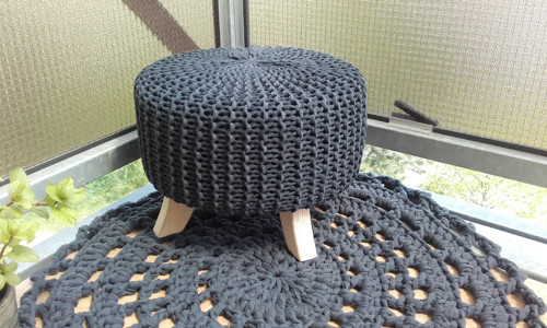 Čtyřnožka "antracit" /průměr 42cm,výš.28cm/ — foto 6