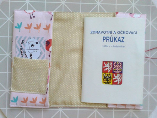 Obal s kapsickou na průkaz ZP Ptáčci — foto 2