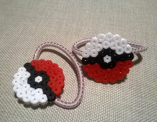 Pokeball gumičky do vlasů — foto 2